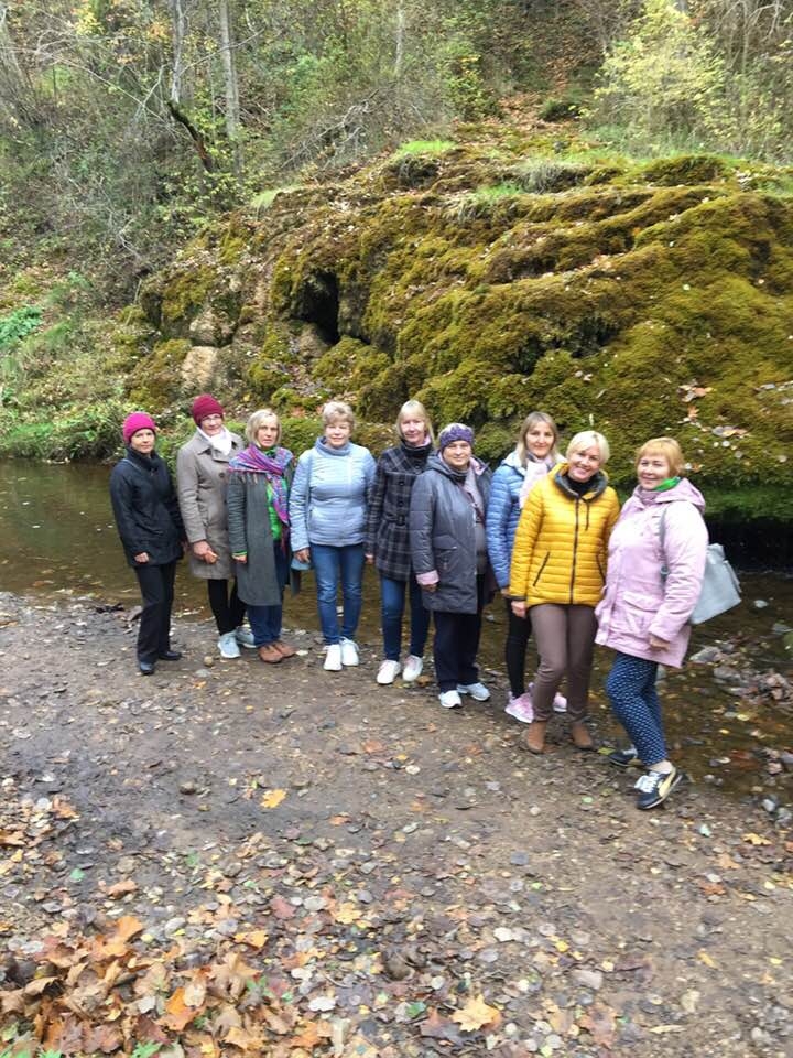 Bērzpils pagasta pārvaldes darbinieki un pašdarbnieki bauda rudens burvību Raunā un Rankā