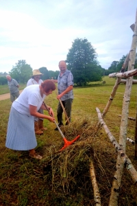 Aizvadīti pļaušanas svētki Briežuciemā