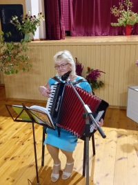 Septembrim piestāv dzeja un mūzika