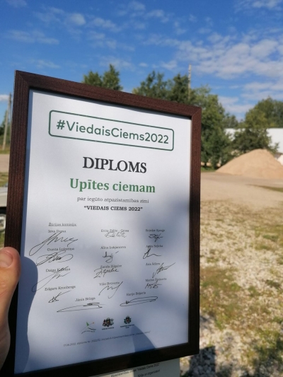 Upītes ciems saņēmis atpazīstamības zīmi #VIEDAISCIEMS!
