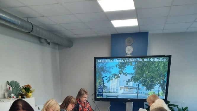 Sanāksme skolu direktoru vietniekiem izglītības jomā