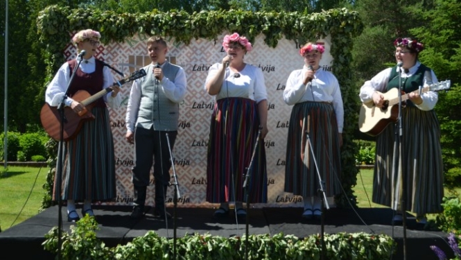 Saulgriežu pieskāriens Kubuliem