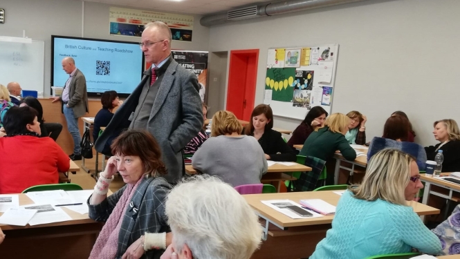 Izglītojot vienu cilvēku, jūs varat mainīt dzīvi, kad izglītojat daudzus, varat mainīt pasauli