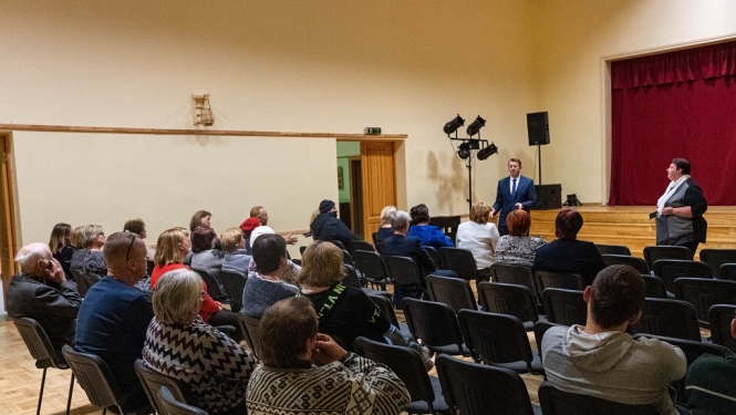 Turpinās tikšanās ar iedzīvotājiem – šoreiz Tilžas pagastā