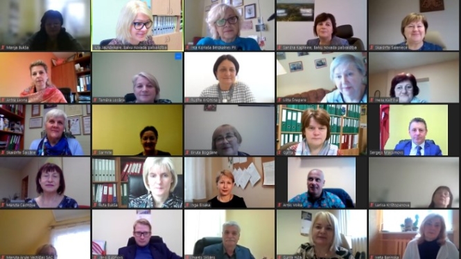 Lai pārrunātu aktuālākos jautājumus, ikmēneša sanāksmē tiekas iestāžu vadītāji