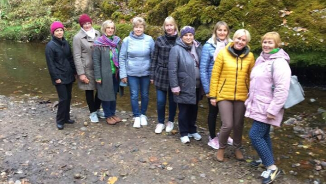 Bērzpils pagasta pārvaldes darbinieki un pašdarbnieki bauda rudens burvību Raunā un Rankā