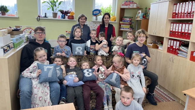 Eiropas brīvprātīgā darba veicēji Šarlote un Ēriks ceturtdienās veic brīvprātīgo darbu arī Rugāju pagastā