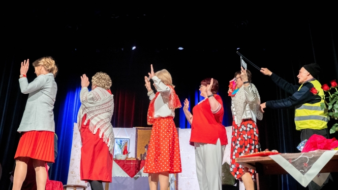 Aizvadīta Balvu novada amatierteātru skate