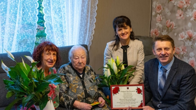 Balvu pilsētas iedzīvotājai Olgai Baranovai  100