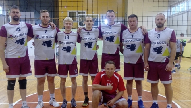 Balvu komanda startē Sābru volejbola līgā