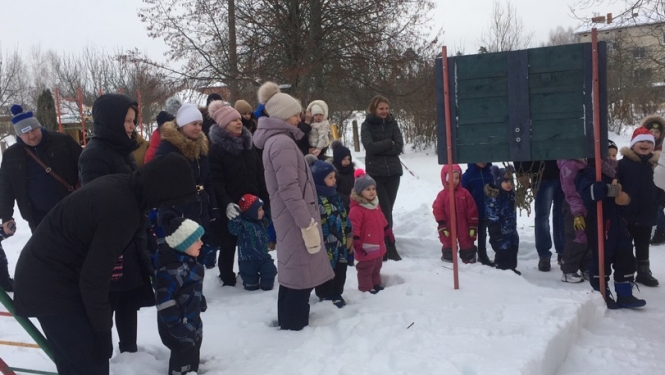 “Zvaigznīšu gaismā pretī Ziemassvētkiem”