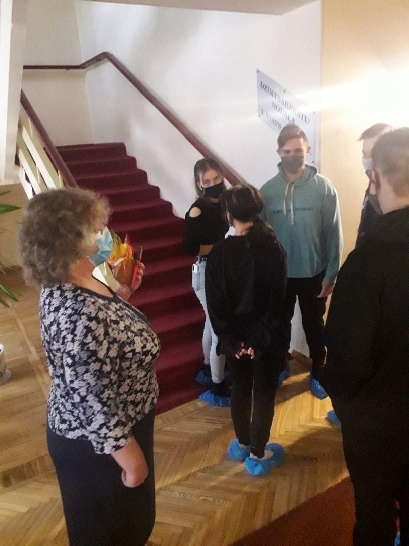 Stacijas pamatskolas skolēni iepazīst savas pašvaldības iestādes