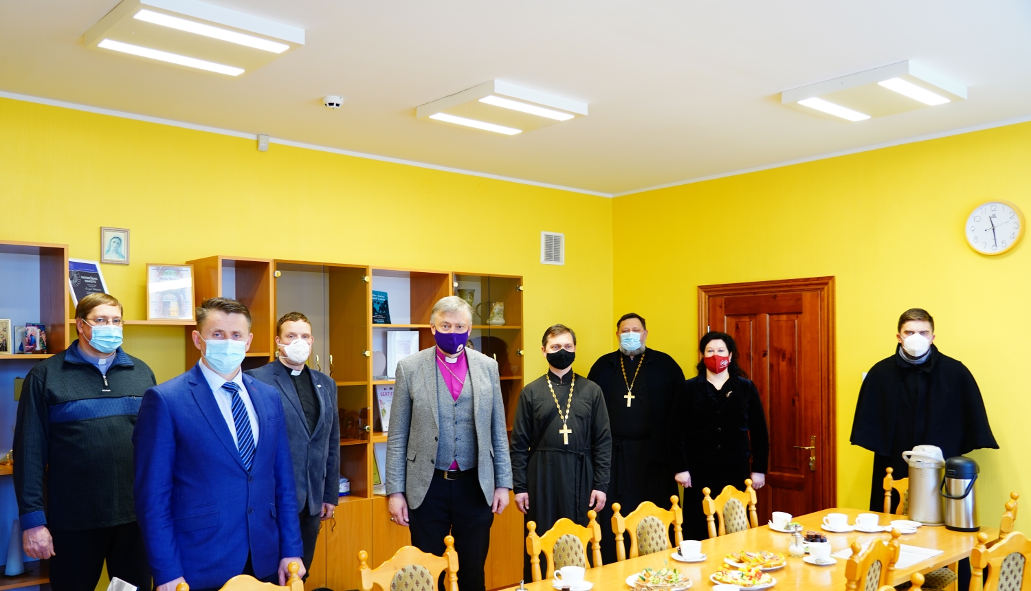 Tiekas garīdznieki, lai pārrunātu par Garīgo lietu padomes nolikumu