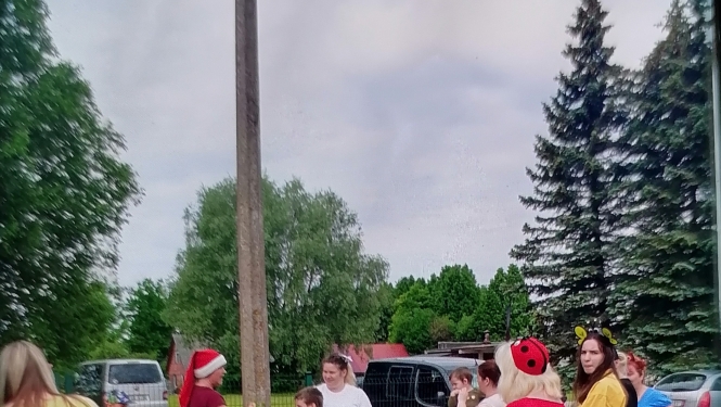 Ģimeņu sporta spēles pirmsskolas vecuma bērniem, vecākiem un vecvecākiem