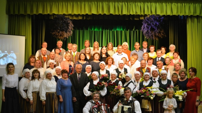 Dziedāt un nepagurt – etnogrāfiskais ansamblis “Benislava” atzīmē 35 gadu pastāvēšanas jubileju