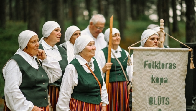 Piedalās festivālā Saulkrastos