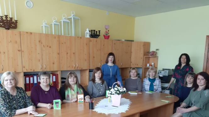 Direktoru vietnieces tiekas Eglainē