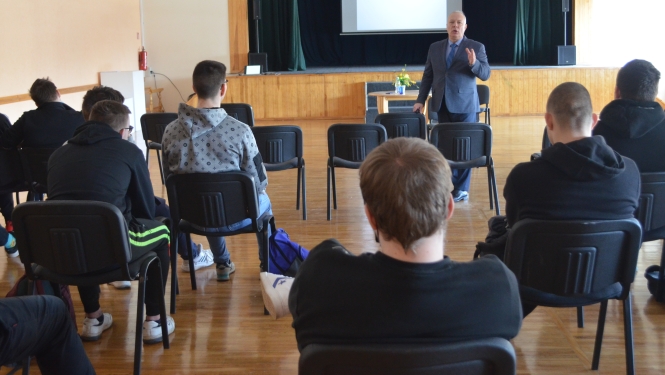 Tikšanās ar pediatru, ģimenes ārstu Gundaru Kukli - "Veiksmīgs cilvēks ir tas, kurš spēj izveidot skaistas un radošas attiecības ar citiem cilvēkiem"