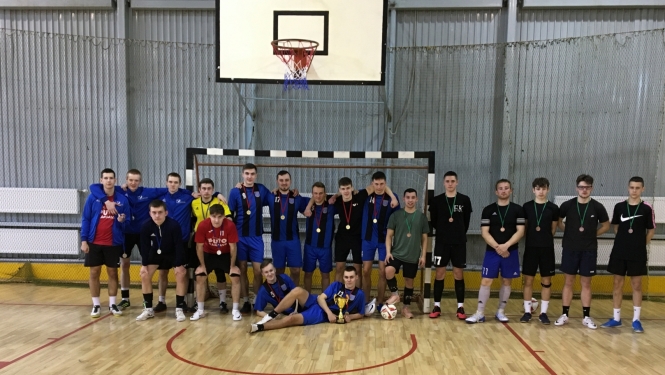 Aizvadīta Viļakas pilsētas kausa izcīņa telpu futbolā