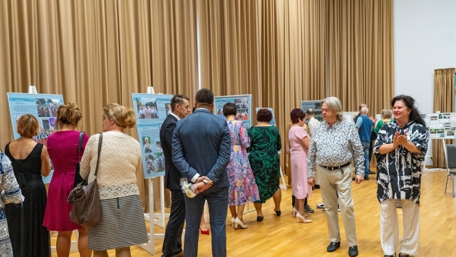 Līdz 6.oktobrim skatāma izstāde “Dziesmu svētkiem 150 - Balvu novads”