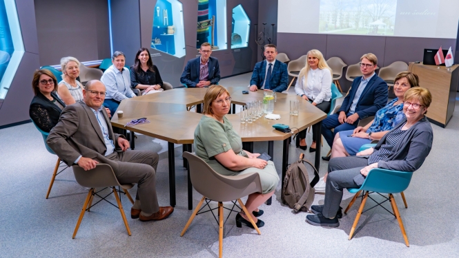 Ar Pasaules Bankas un Eiropas Komisijas pārstāvjiem diskutē par reģiona ekonomiskās attīstības iespējām