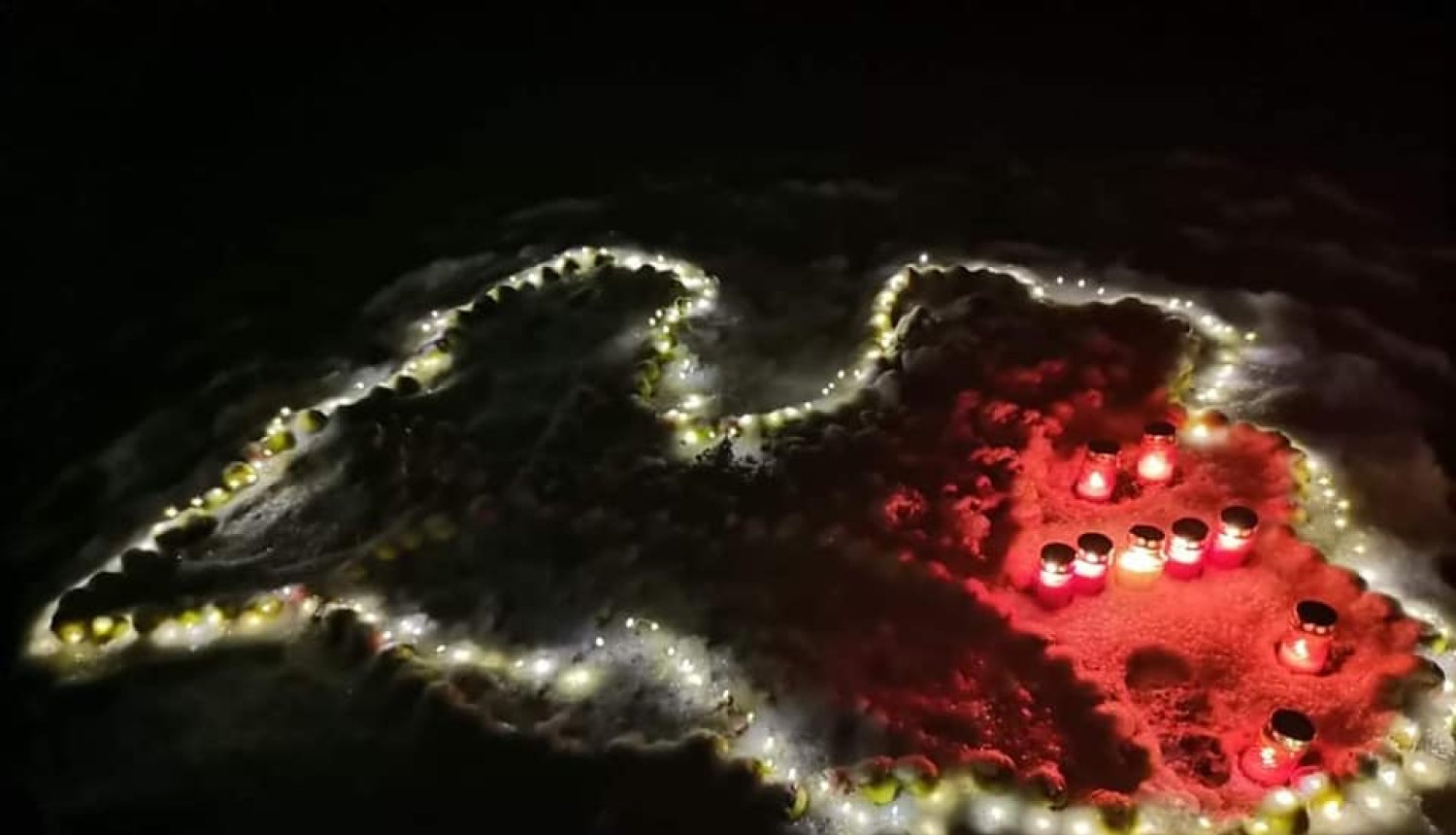 Vectilžas pagasta iedzīvotāji piedalījās akcijā "Iegaismojam ozolus"