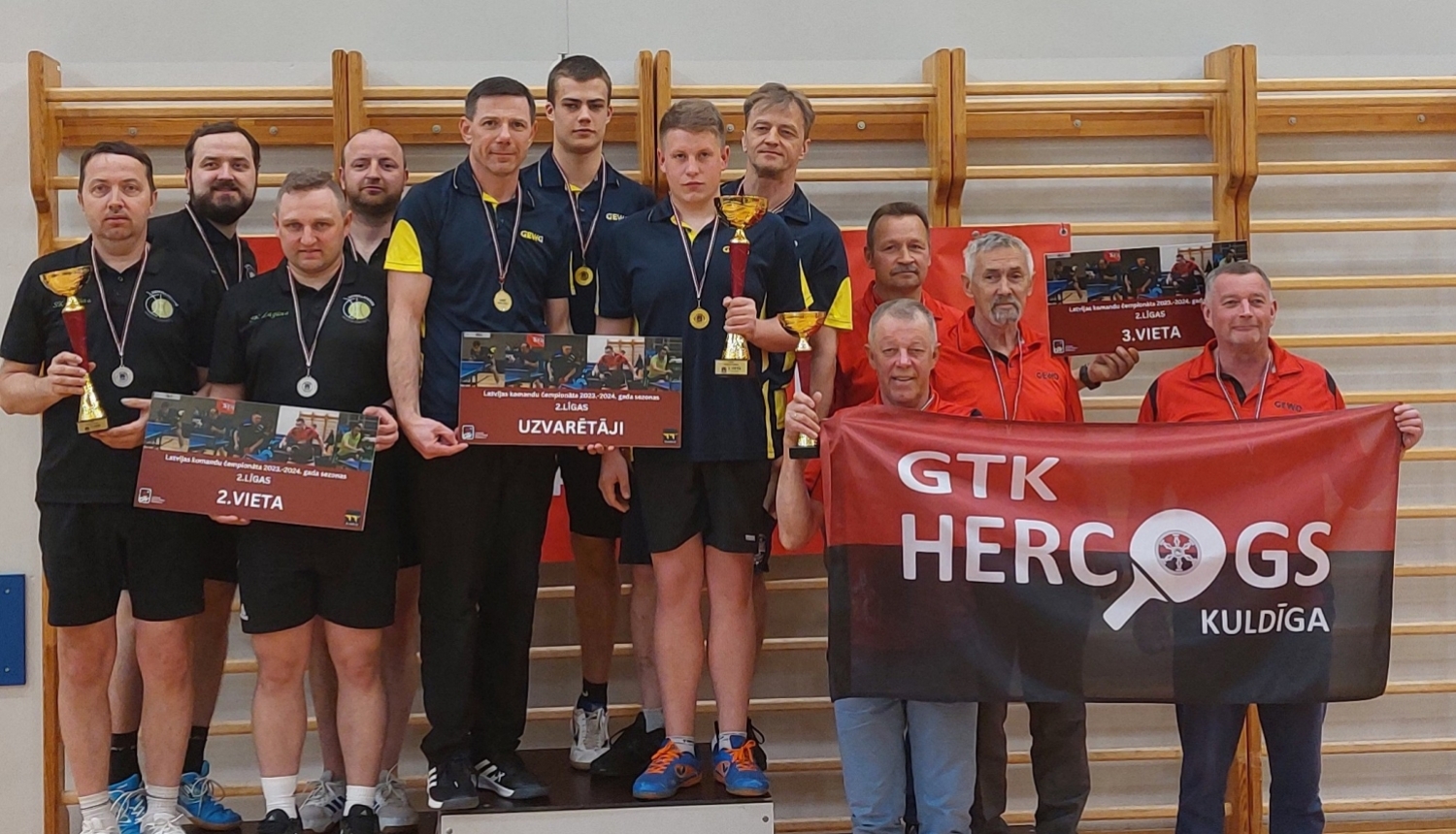 Galda tenisa komanda izcīna 2.vietu Latvijas čempionātā