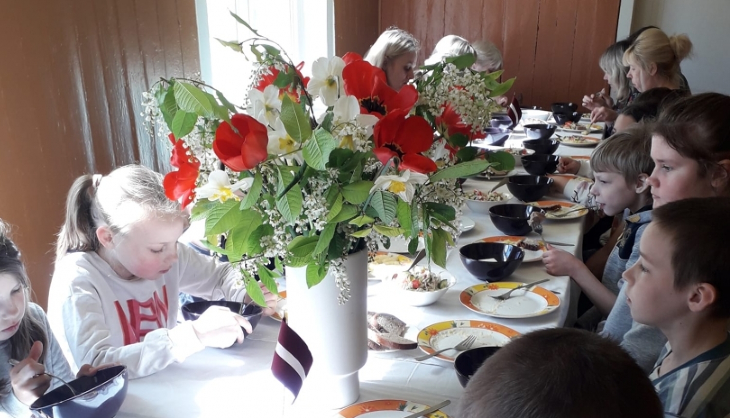 Baltā galdauta svētki