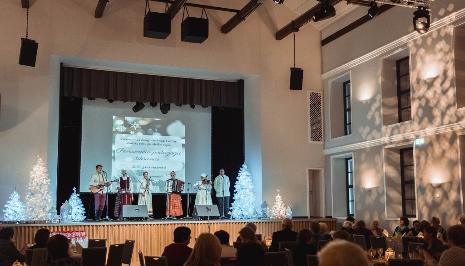 Atkalredzēšanās svētki pensionētajiem pedagogiem