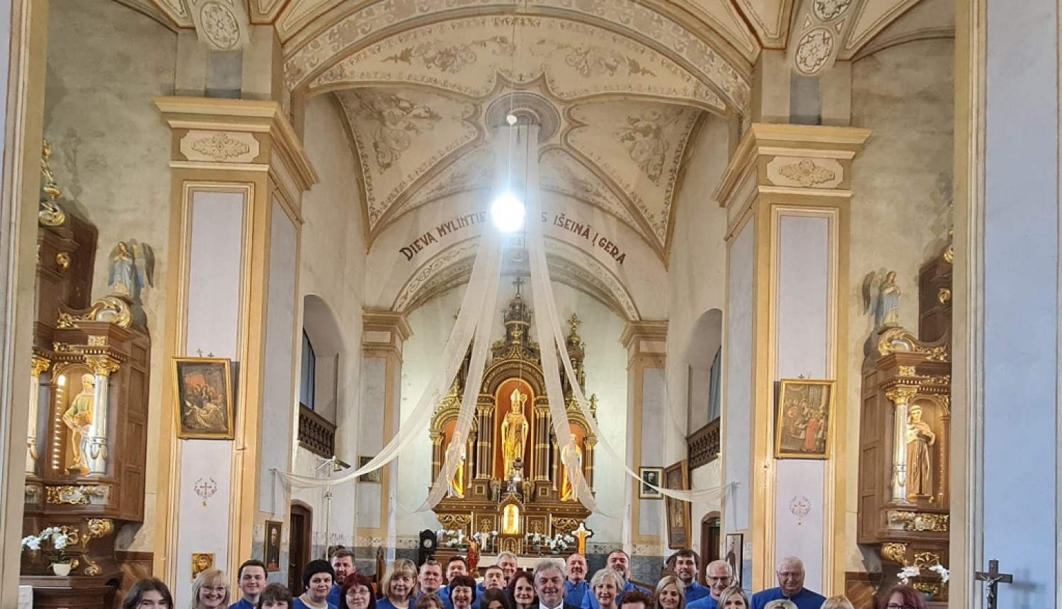 Balvu novada jauktais koris “Mirklis” koncertē Lietuvā