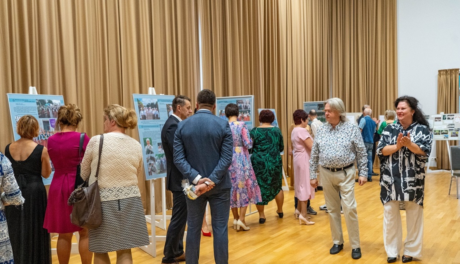 Līdz 6.oktobrim skatāma izstāde “Dziesmu svētkiem 150 - Balvu novads”