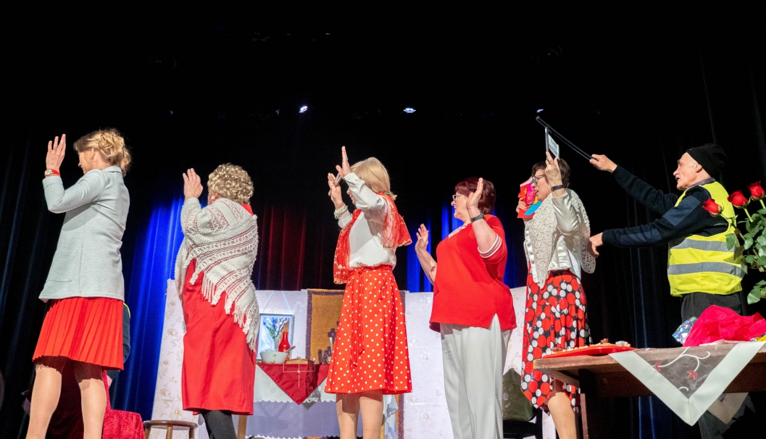 Aizvadīta Balvu novada amatierteātru skate